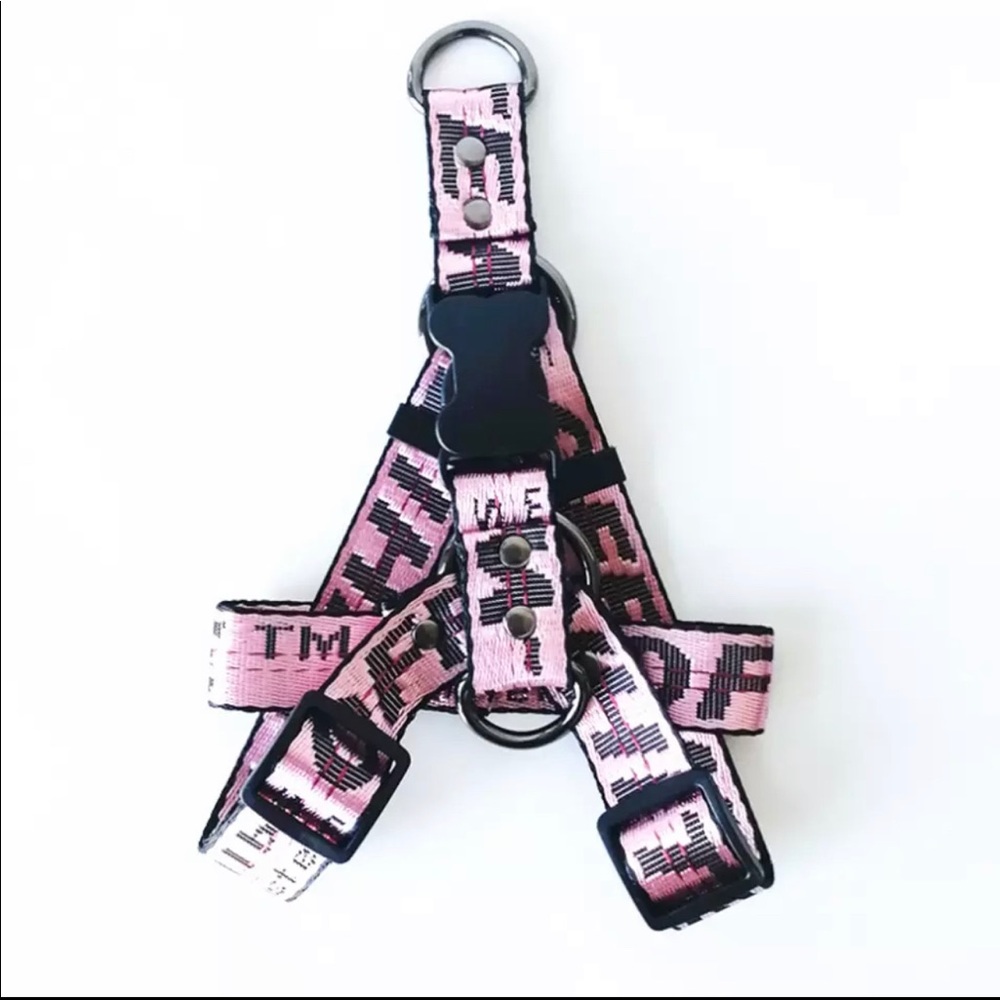OFF WHITE PINK DOGGIE HARNESS🤍